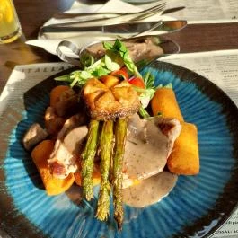 Turul Ételbár , Enying - Étel/ital