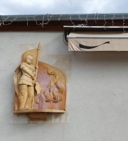 Szertár étterem és kávézó