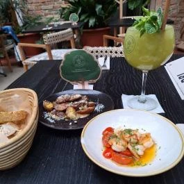 Twentysix Budapest - Étel/ital