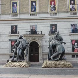 Új világ született kiállítás Budapest - Külső kép