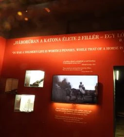 Új világ született kiállítás