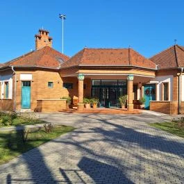 Új zsinagóga Békéscsaba - Külső kép