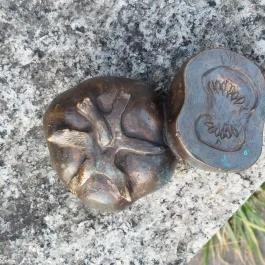 Az Újhegyi sétány meglepetés szobrai, Budapest - Egyéb