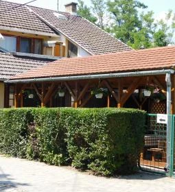 Urak Asztala Vendéglő