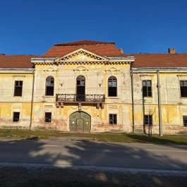 Ürményi-Dreher-kastély Vál - Külső kép