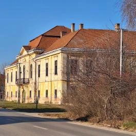 Ürményi-Dreher-kastély Vál - Külső kép