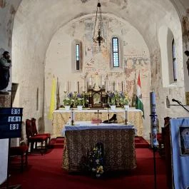 Urunk mennybemenetele templom Baktalórántháza - Belső