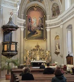 Urunk színeváltozása templom