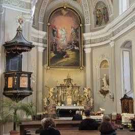 Urunk színeváltozása templom Pécs - Belső
