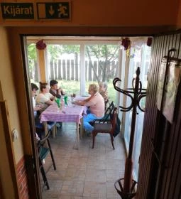 Útonálló Vendéglő