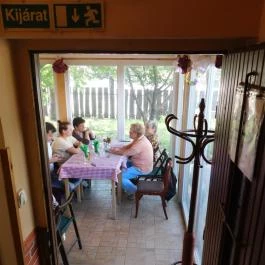 Útonálló Vendéglő, Leányfalu - Belső