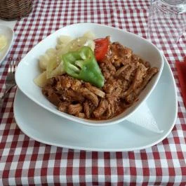 Útonálló Vendéglő, Leányfalu - Étel/ital