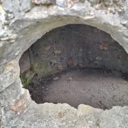 Üveghuta emlékmű Városlőd - Belső