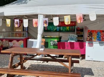 Üvegtigris Büfé Tinnye