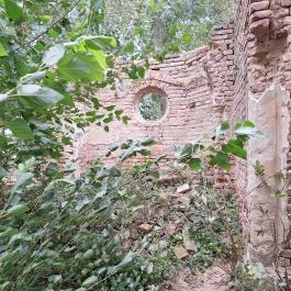 Uzdpusztai romkápolna Gölle - Belső