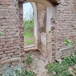 Uzdpusztai romkápolna Gölle - Belső