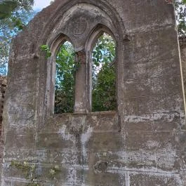 Uzdpusztai romkápolna Gölle - Egyéb