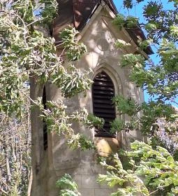 Uzdpusztai romkápolna