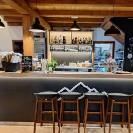 Vadregény Bisztro & Pizza Pálháza - Belső