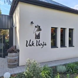 Vakvarjú Vendéglő - Buda Budapest - Külső kép