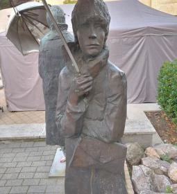 Várakozók szobra Siófok