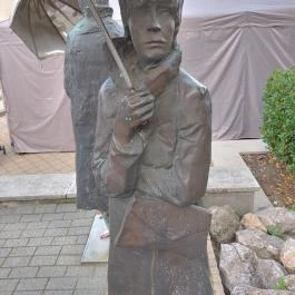 Várakozók szobra Siófok Siófok - Egyéb