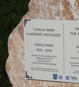 Varga Imre szobra