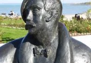 Varga Imre szobra Siófok