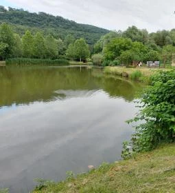 Várgesztesi horgásztó