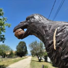 A varjú, a szőlő és a róka, Jen? - Külső kép
