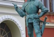 Varkocs György várkapitány szobra Székesfehérvár