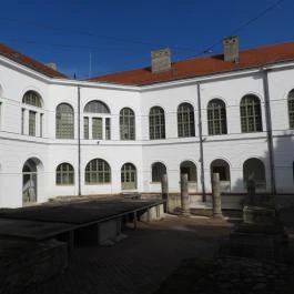 Vármegyeháza Szekszárd - Külső kép