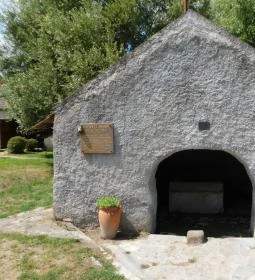 Városkút & Mosóház 