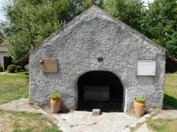 Városkút & Mosóház Köveskál