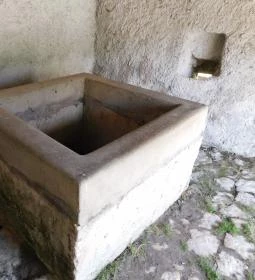 Városkút & Mosóház 