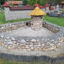 Várpark és Skanzen Dinnyés - Egyéb