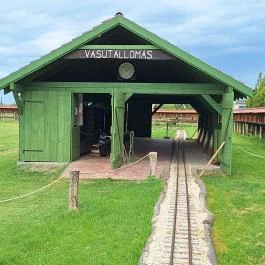 Várpark és Skanzen Dinnyés - Külső kép