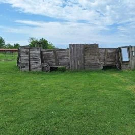 Várpark és Skanzen Dinnyés - Külső kép