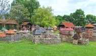 Várpark és Skanzen Dinnyés - Külső kép