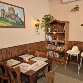Várvölgy Vendéglő Csesznek - Belső