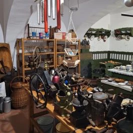 Vásárhelyi–Bréda-kastély, Lőkösháza - Belső