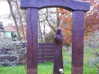 Vasúti baleset áldozatainak emlékműve Kecskemét