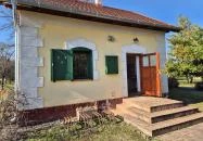 Vasúti emlékhely - volt őrház Csempeszkopács