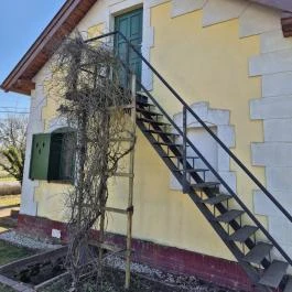 Vasúti emlékhely - volt őrház, Csempeszkopács - Külső kép