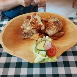 Vázsonyvölgy Vendéglő és Fogadó, Nagyvázsony - Étel/ital