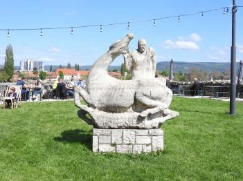 Végvári vitéz Tata