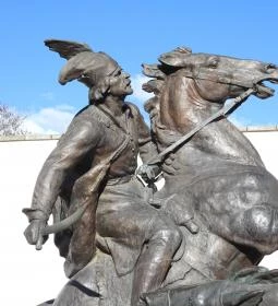 Végvári Vitézek szobor