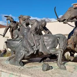 Végvári Vitézek szobor Eger - Egyéb