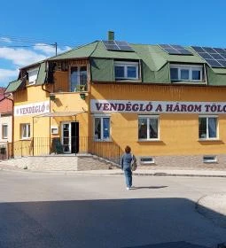 Vendéglő a Három Tölgyfához