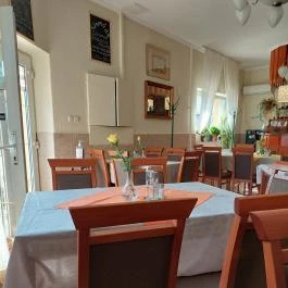 Vendéglő a Három Tölgyfához Tatabánya - Belső